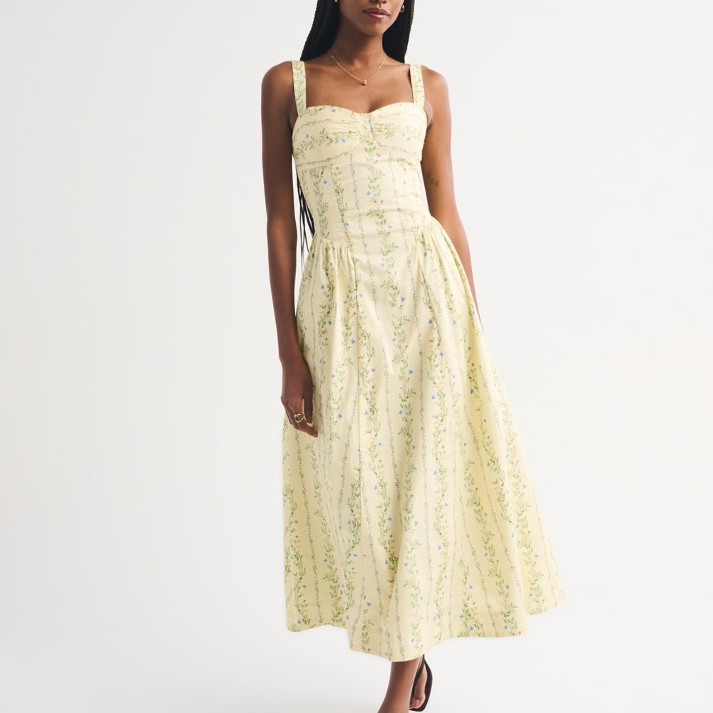 Abercrombie Bra Free Dipped Waist Maxi Dress